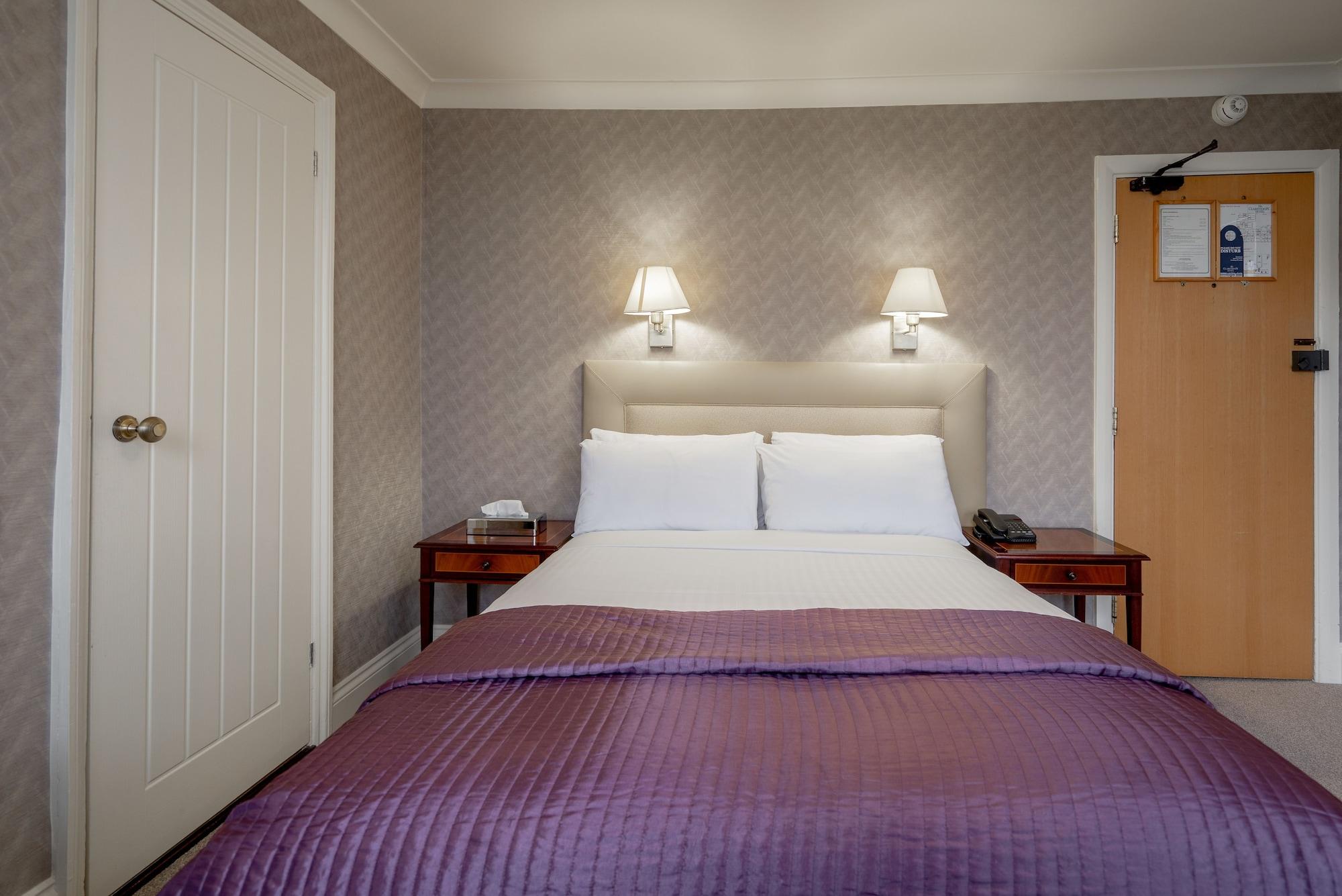 The Clarendon 3*