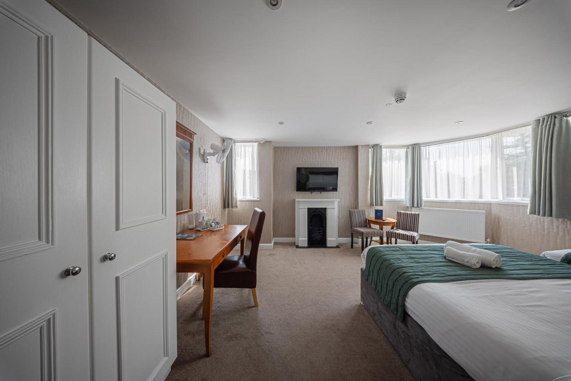 Hotel The Clarendon