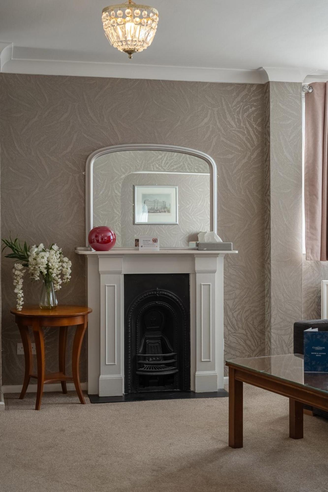 The Clarendon 3*