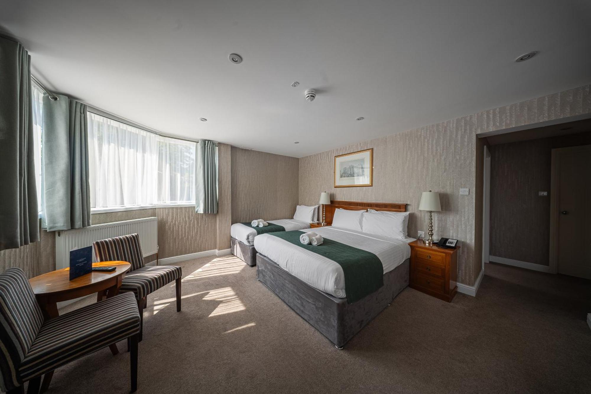 Hotel The Clarendon 3*